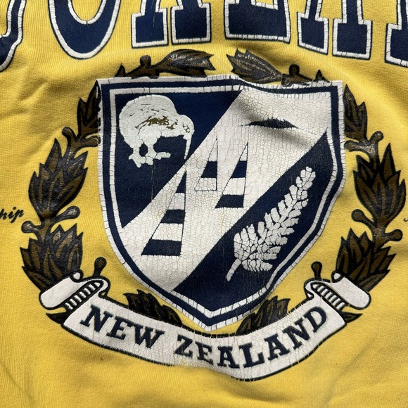 Auckland New Zealand 90s Vintage Yellow Vtg Graphic Crewneck - Picture 4 of 8